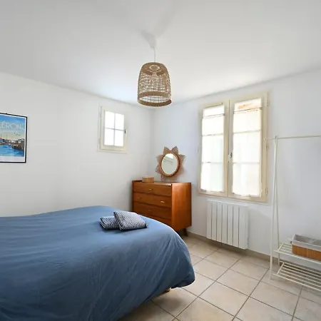 Maison La Couarde-sur-mer, 6 Pieces, 10 Personnes - Fr-1-434-102 Holiday home